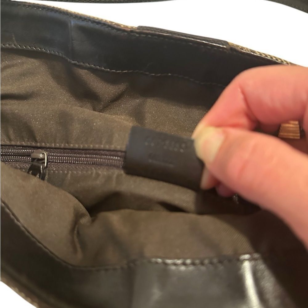 Gucci Beige and Black Monogram Jackie piston lock Shoulder Bag - Picture 5 of 12